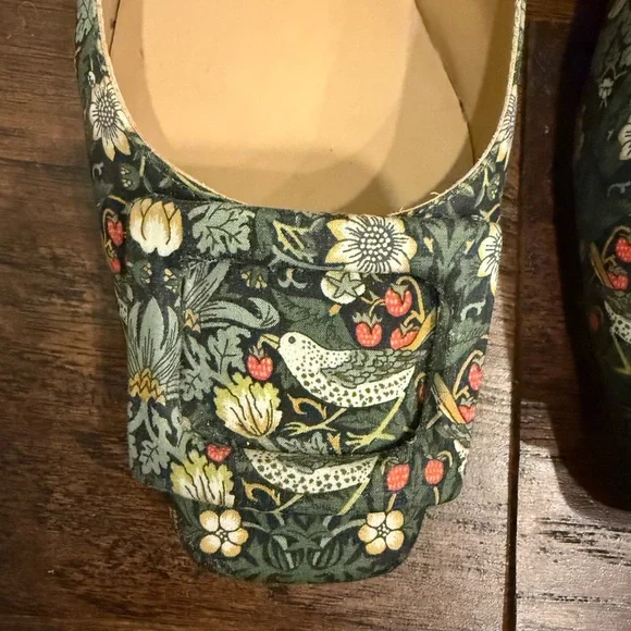 Ann Mashburn Liberty London Buckle Flat - Picture 2 of 6